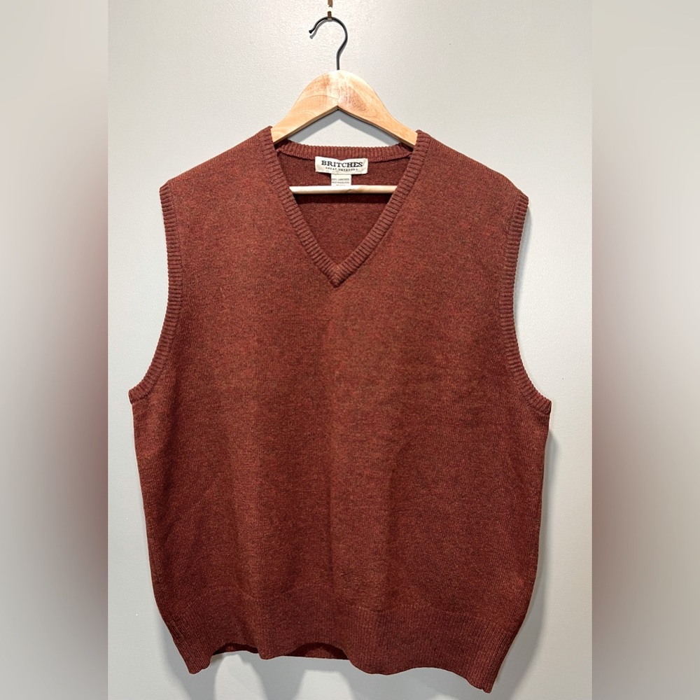 Britches Lambswool V-Neck Sweater Vest in Terra-cotta
size Large